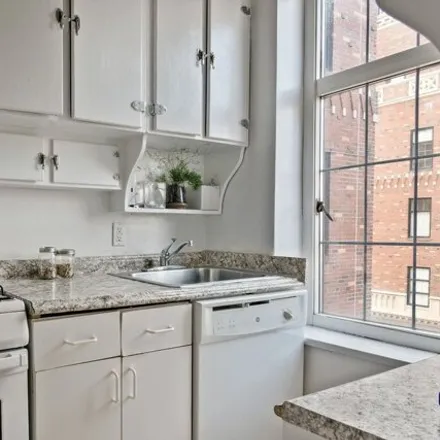 Image 5 - 400 West 24th Street, New York, NY 10011, USA - Apartment for sale