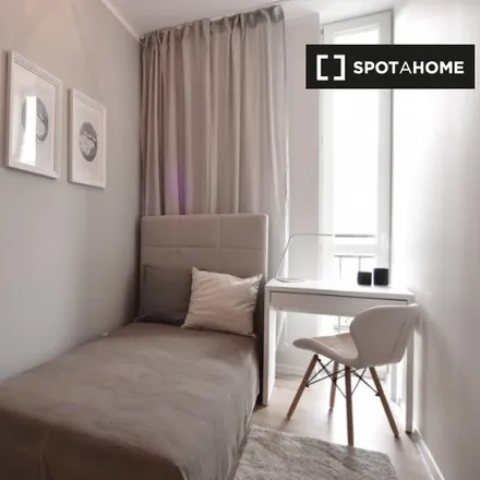 Rent this 4 bed room on Aleja Niepodległości 159 in 02-555 Warsaw, Poland