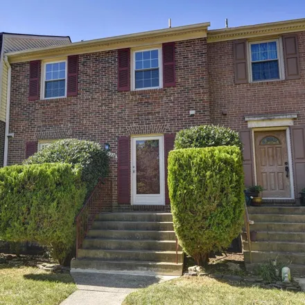 Buy this 3 bed townhouse on 7512 Amesbury Court in Franconia, VA 22315