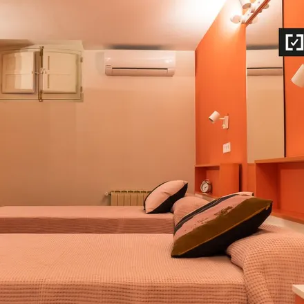 Image 3 - Duquesa Bed & Breakfast, Calle Duquesa, 10, 18001 Granada, Spain - Apartment for rent
