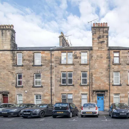 Rent this 3 bed room on Bruce Street in Stirling, FK8 1PD
