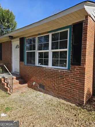 Buy this 3 bed house on 4284 Fairfax Drive in Macon, GA 31206