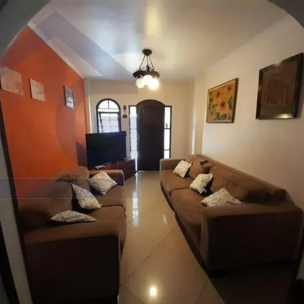 Buy this 4 bed house on Rua Antônio Massimo Scopel in Assunção, São Bernardo do Campo - SP