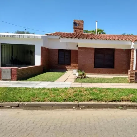 Buy this studio house on Manuel Belgrano in Departamento Totoral, Municipio de Villa del Totoral