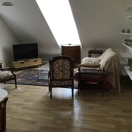 Rent this 3 bed apartment on 18 Rue du Val de Saire in 50100 Cherbourg-en-Cotentin, France