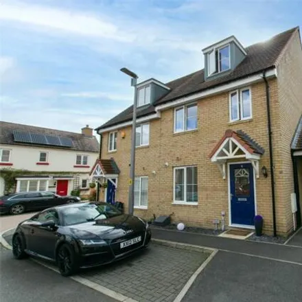 Buy this 3 bed duplex on Jura Way in Bletchley, MK3 5FY