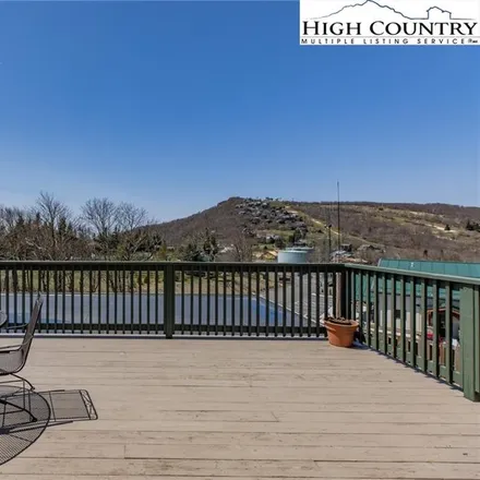 Buy this 2 bed house on 397 Pinnacle Inn Road in Beech Mountain, NC 28604