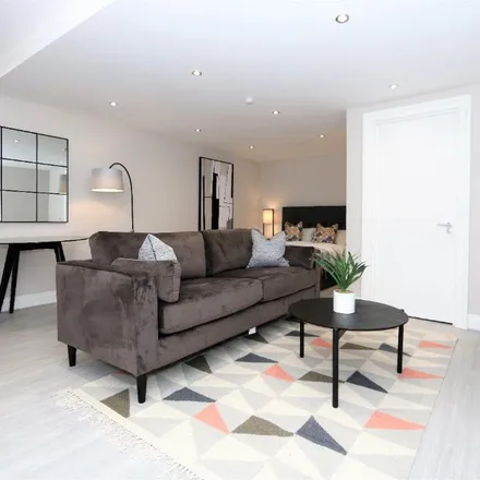 Rent this 1 bed townhouse on Hyndland Road / Queensborough Gardens in Hyndland Road, Partickhill