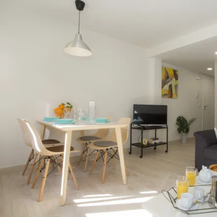 Rent this 3 bed apartment on Carrer de Calderón de la Barca in 5, 46010 Valencia