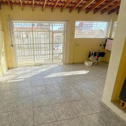 Buy this 3 bed house on Rua Bom Pastor in Centro, Poá - SP
