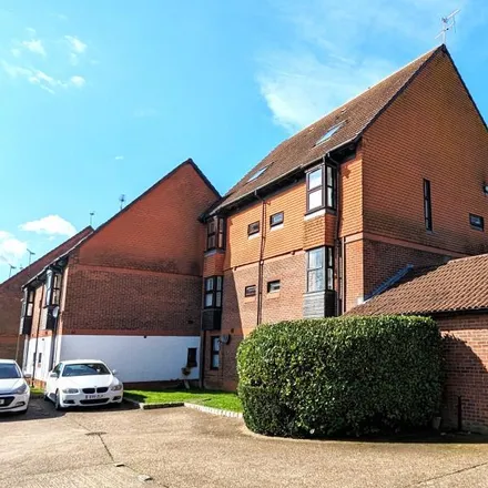 Rent this 1 bed apartment on Goldsworth Park in Woking, GU21 3LL