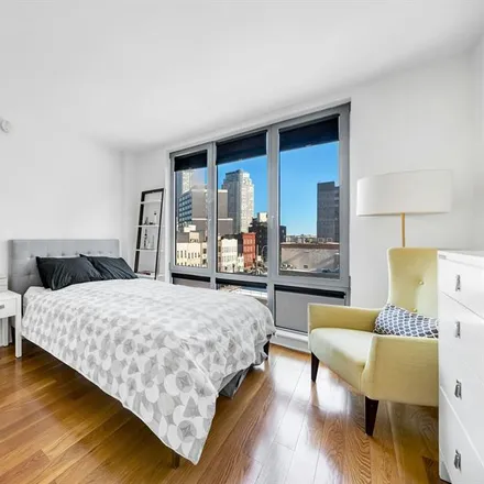Image 4 - 47 -28 11TH ST 4D in Long Island City - Apartment for sale