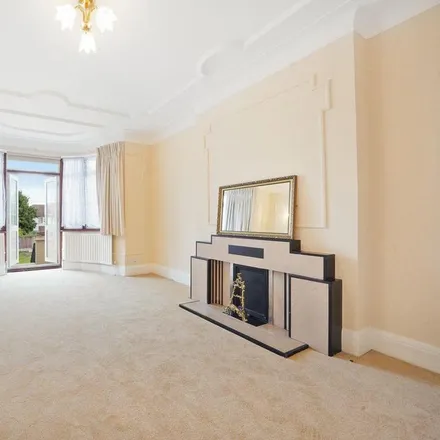 Image 3 - 20 Alexander Avenue, Willesden Green, London, NW10 3QT, United Kingdom - House for rent