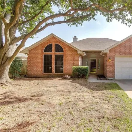 Buy this 3 bed house on 1118 Rock Ridge Drive in Burleson, TX 76028