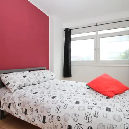 Rent this 5 bed room on Morpeth School in Portman Place, London