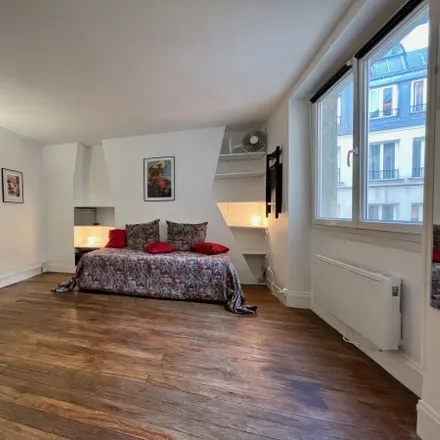 Image 2 - 75 Rue Saint-Honoré, 75001 Paris, France - Apartment for rent