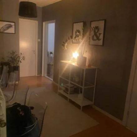Rent this 4 bed apartment on Sidensvansvägen in 591 32 Motala, Sweden