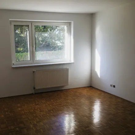 Buy this 2 bed apartment on Gemeinde Perchtoldsdorf
