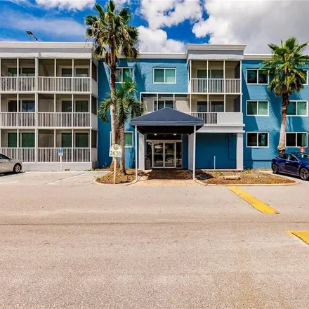 Buy this 1 bed condo on 2746 Bay Street in Sarasota, FL 34237