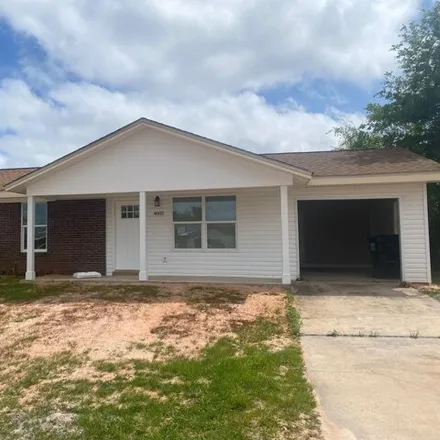 Rent this 3 bed house on 4002 East 10th Street in Springfield, Bay County