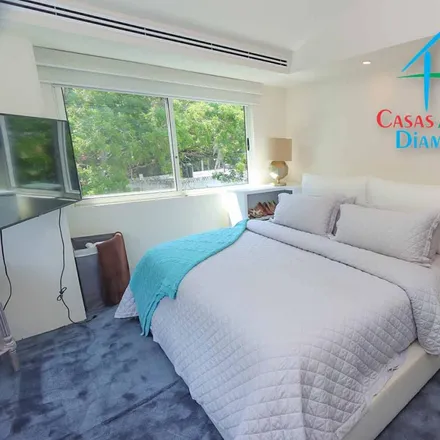 Buy this 4 bed apartment on Cañada de las Palmas in Playa Guitarrón, 39300 Acapulco