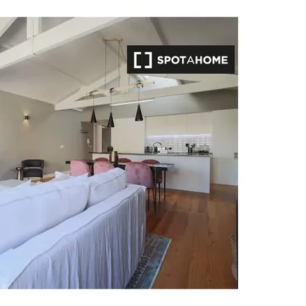 Rent this 2 bed apartment on Tipografia Progresso in Rua de Sousa Viterbo, 4050-545 Porto