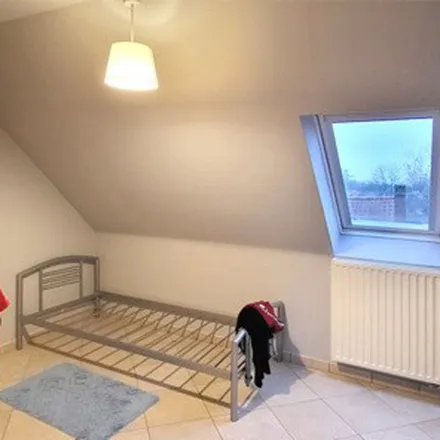 Rent this 2 bed apartment on Dreef in 9930 Lievegem, Belgium