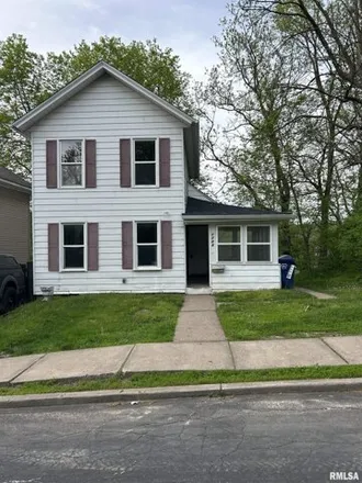 Buy this 2 bed house on 1732 East 13th Street in Davenport, IA 52803