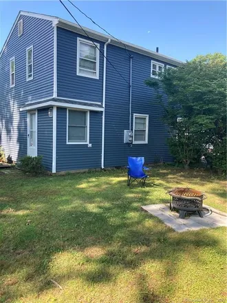 Image 3 - 16 Vought Place, Stratford, CT 06614, USA - Duplex for sale