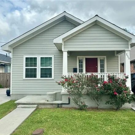 Rent this 2 bed house on 233 Oak Avenue in Harahan, Jefferson Parish