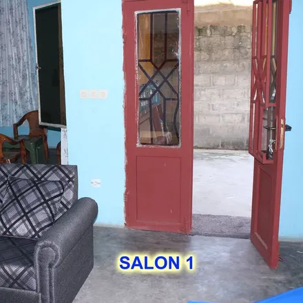 Rent this 4 bed house on Kinshasa