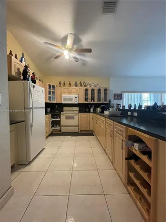 Image 7 - 16473 Northwest 76th Place, Hialeah, FL 33015, USA - House for sale