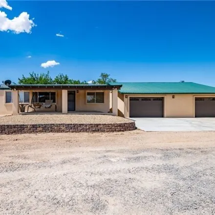 Buy this studio apartment on Clacks Canyon Road in Mohave County, AZ 86402