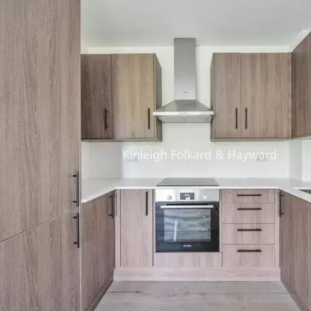 Image 4 - 66 Frobisher Road, London, N8 0NU, United Kingdom - Apartment for rent