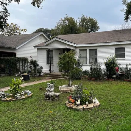 Buy this 2 bed house on 2326 Mitchell Avenue in Waco, TX 76708