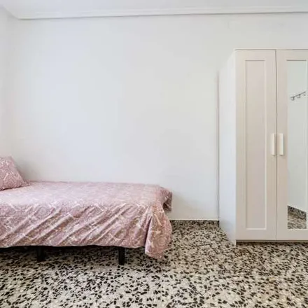 Image 4 - Carrer del Riu Arcos, 9, 46023 Valencia, Spain - Apartment for rent