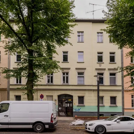 Rent this 2 bed apartment on Bizetstraße 54 in 13088 Berlin, Germany