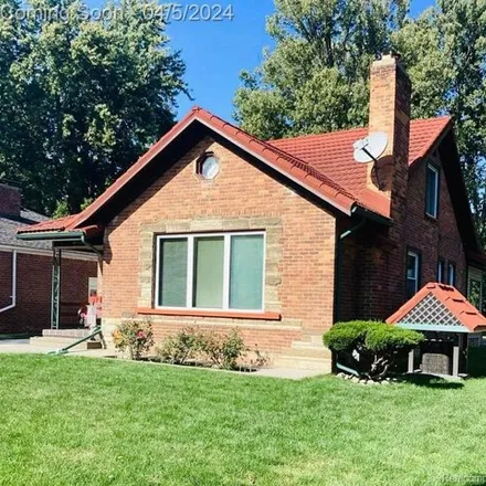Image 2 - 2018 Manchester Blvd, Grosse Pointe Woods, Michigan, 48236 - House for sale