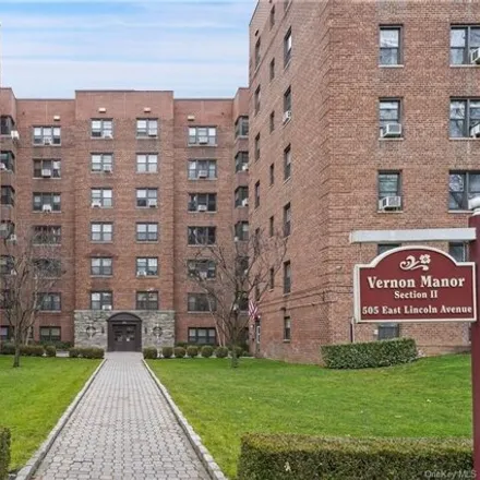 Buy this studio apartment on 505 East Lincoln Avenue in Pinckney Heights, City of Mount Vernon