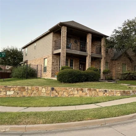 Buy this 5 bed house on 1443 Riverside Oaks Drive in Rockwall, TX 75087