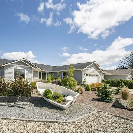Buy this 3 bed house on 680 Spyglass Drive in Bandon, Coos County