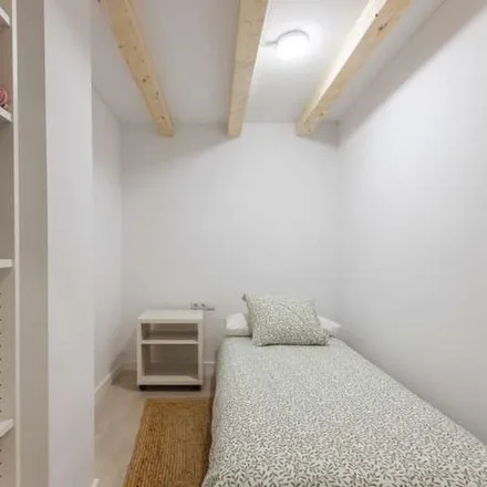 Image 3 - Carrer de Linares, 18, 46018 Valencia, Spain - Apartment for rent