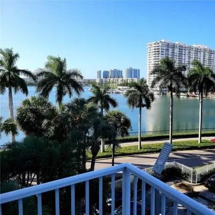 Buy this 1 bed condo on 2801 Northeast 183rd Street in Aventura, FL 33160