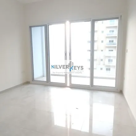 Image 4 - Sandhi, 8a Street, Al Karama, Dubai, United Arab Emirates - Apartment for rent