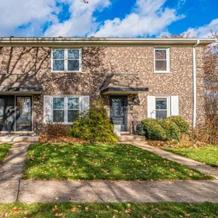 Image 1 - 1016 West St James Street, Arlington Heights, IL 60005, USA - Townhouse for sale