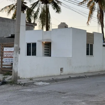 Buy this 2 bed house on Calle Zacatecas in José Gordillo Pinto Pemex, 82000 Mazatlán