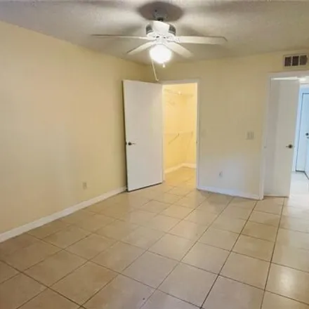 Image 9 - 5120 Conroy Rd Unit 513, Orlando, Florida, 32811 - Condo for sale