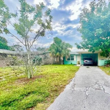Rent this 2 bed house on 265 38th Avenue Southeast in Saint Petersburg, FL 33705