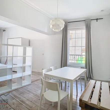 Rent this 3 bed apartment on Rue Anneessens - Anneessensstraat 25 in 1000 Brussels, Belgium