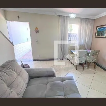 Buy this 3 bed house on Rua Raimundo Arruda in Heliópolis, Belo Horizonte - MG